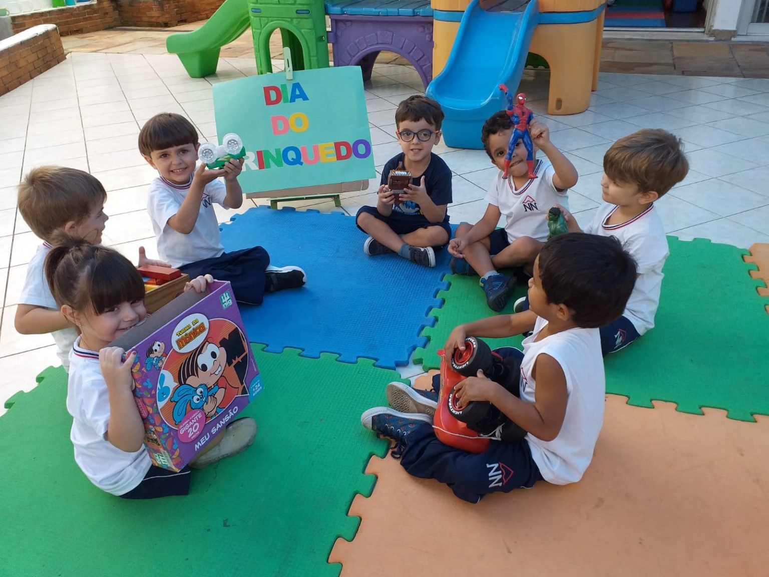 Dia do Brinquedo é uma das atividades lúdicas da Nana Nenem – Escola ...